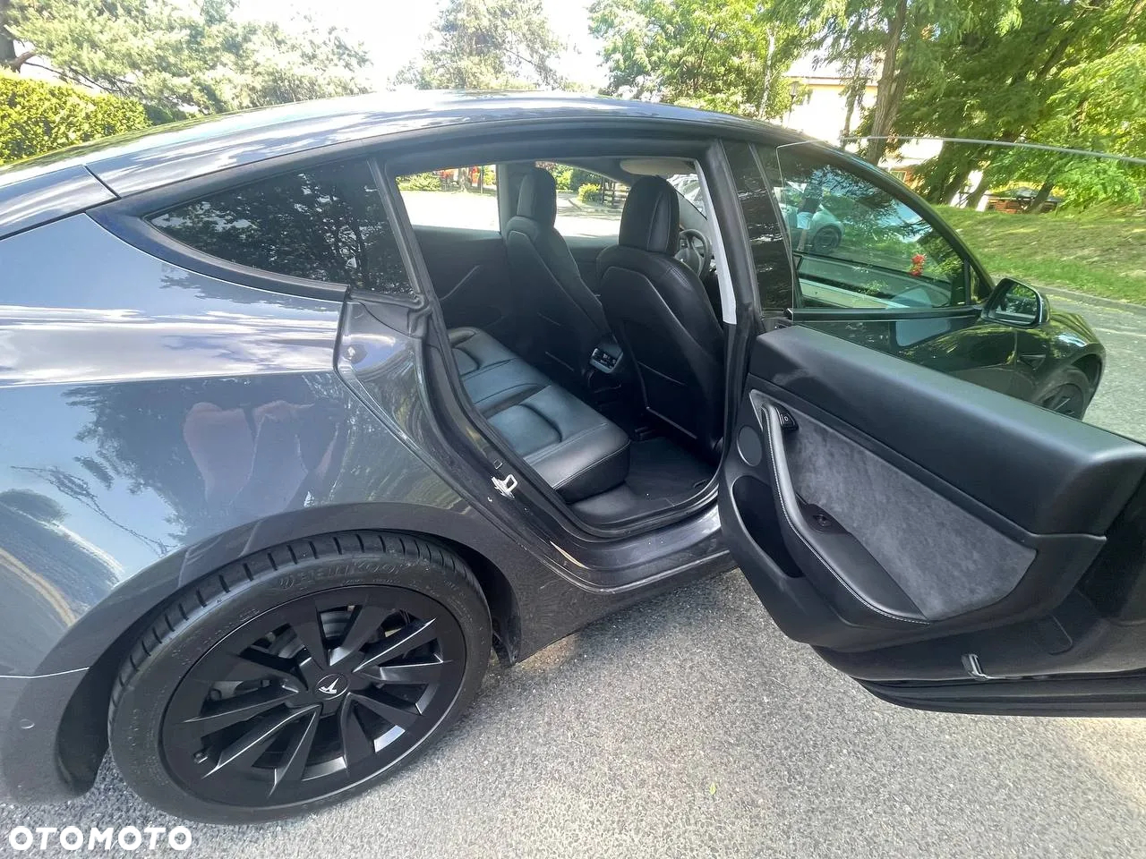 Tesla Model 3 Langstreckenbatterie Allradantrieb Dual Motor - 12