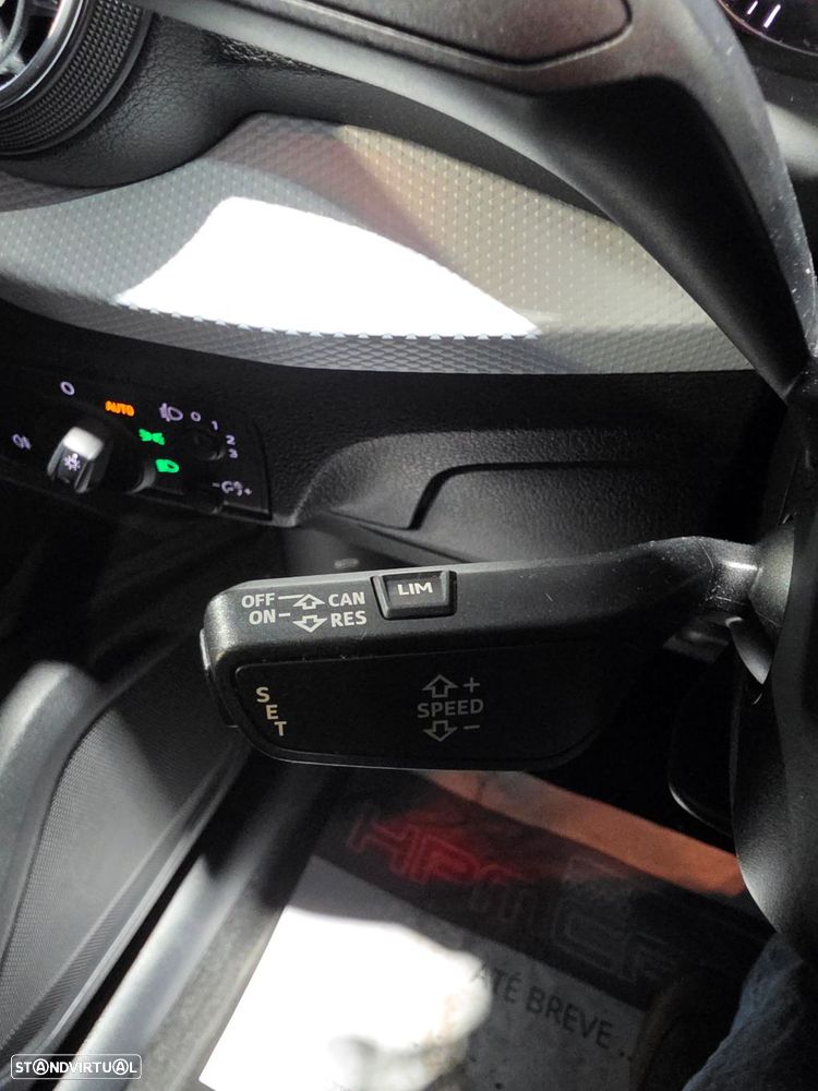 Audi Q2 30 TFSI Design S tronic - 32
