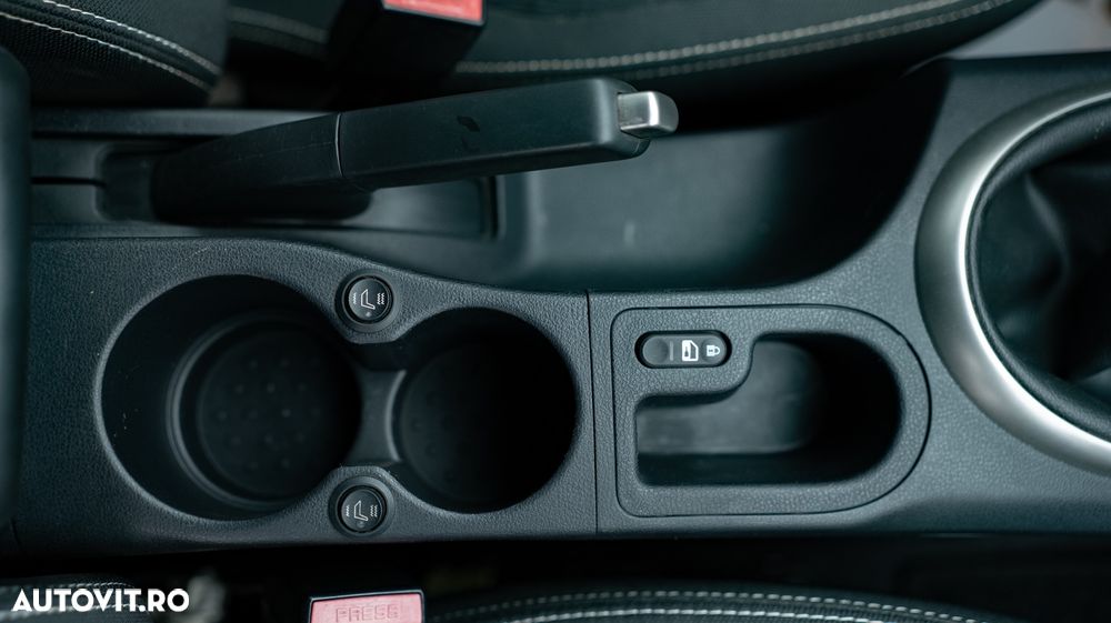 Nissan Qashqai 2.0 DCI DPF tekna - 9