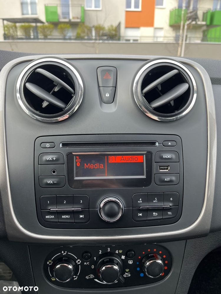 Dacia Logan 1.2 16V Laureate - 30