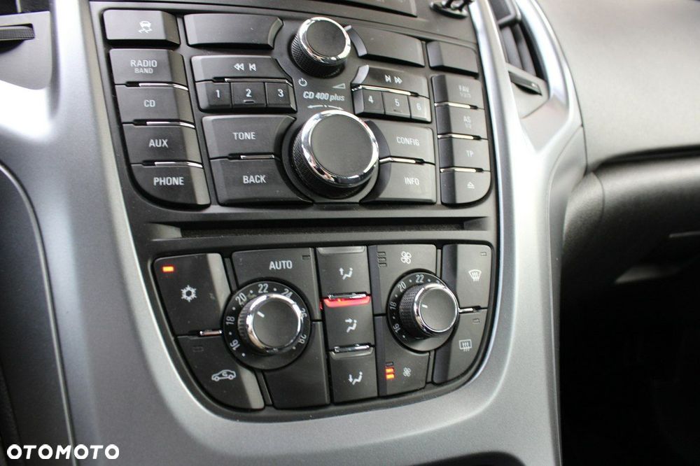 Opel Astra 1.4 Turbo Cosmo - 23