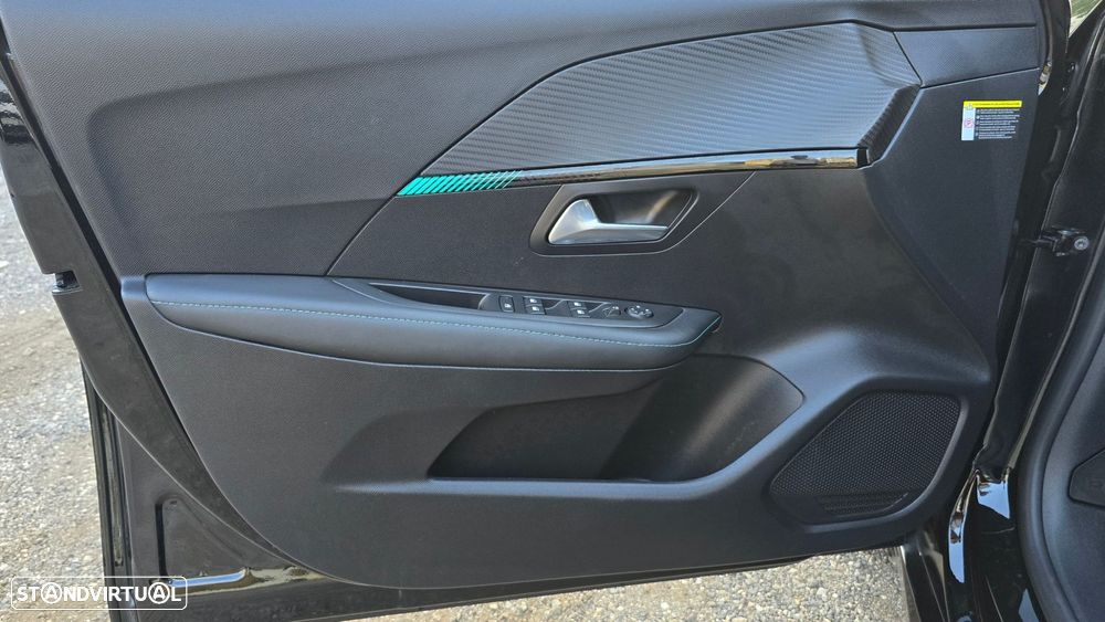 Peugeot e-208 Allure Pack - 7