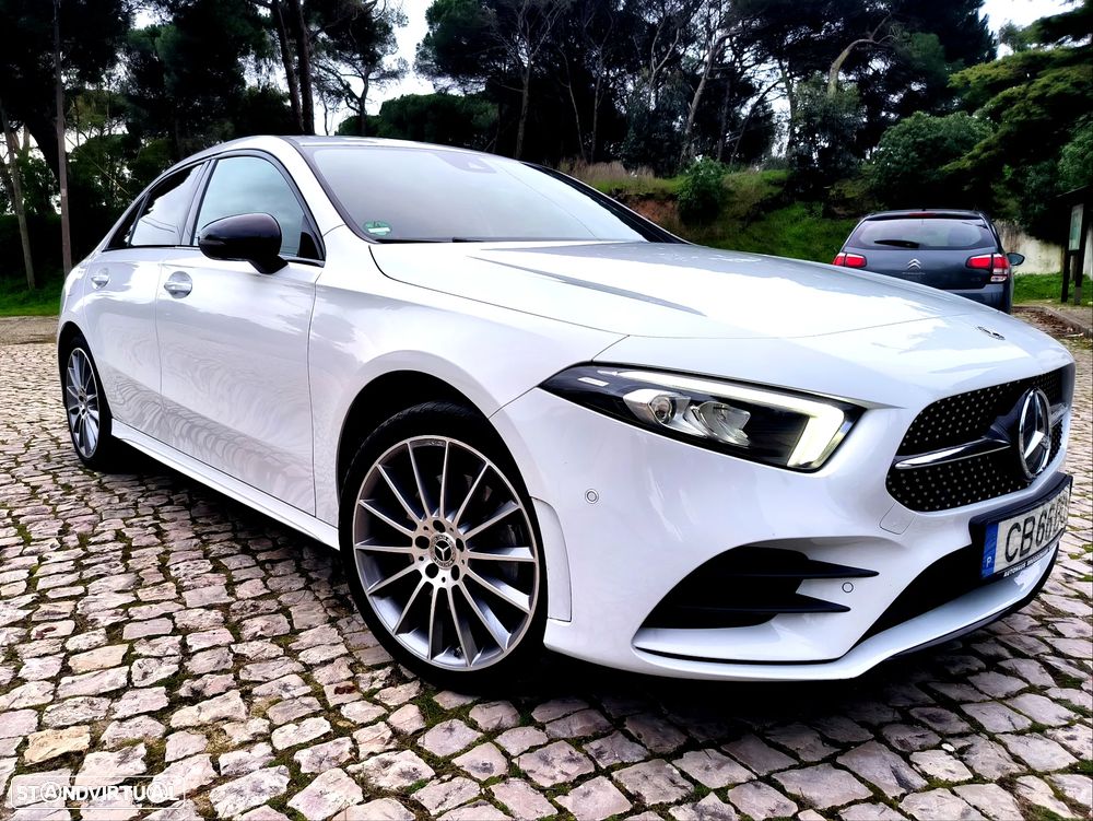 Mercedes-Benz A 250 e AMG Line - 1