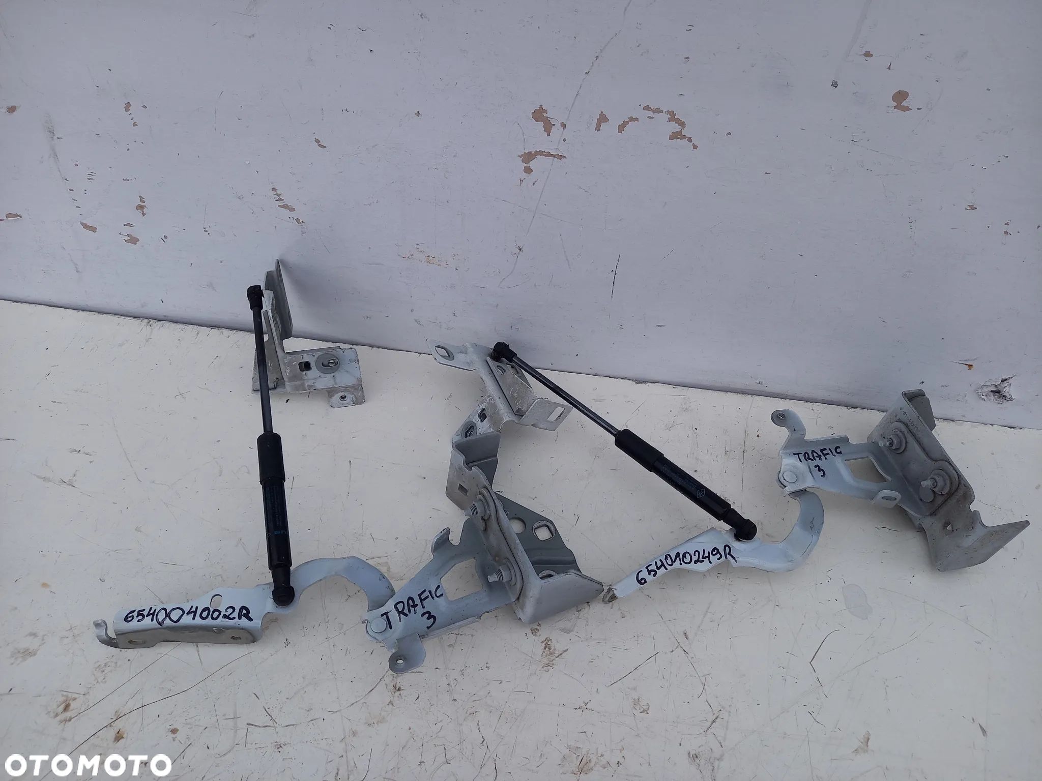 Zawiasy maski Renault Trafic III 654004002R 654010249R - 1