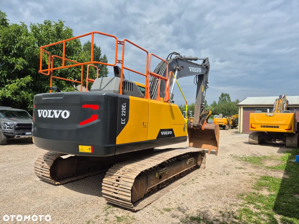 Volvo EC 220 EL - 3
