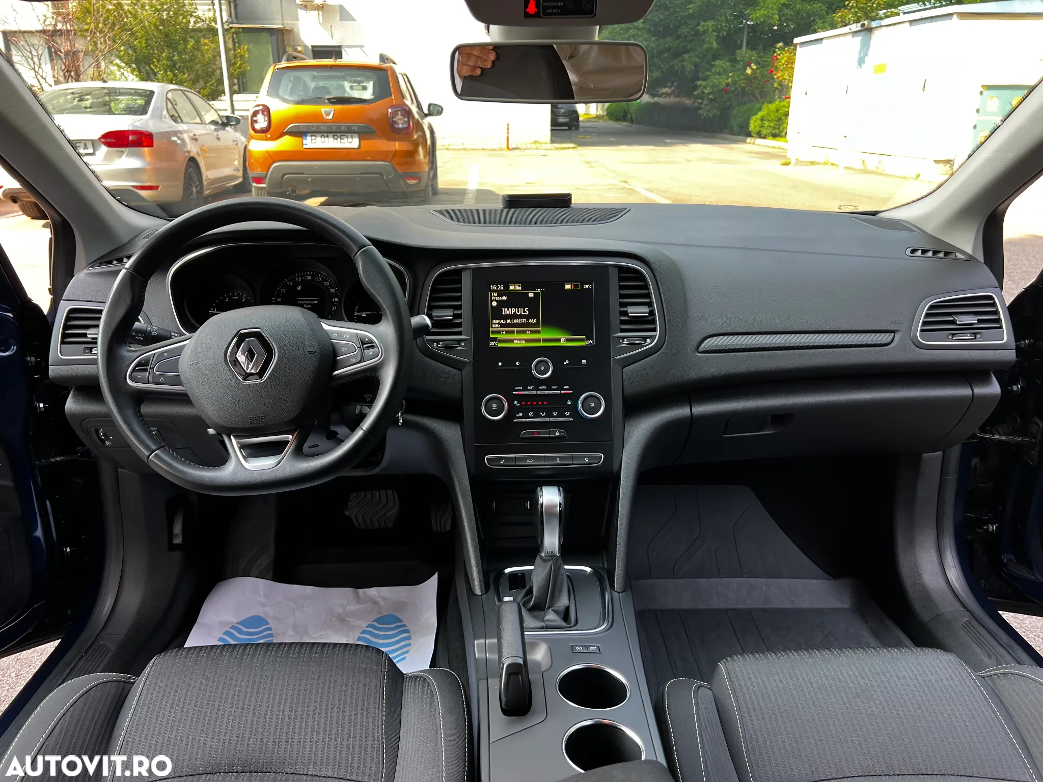 Renault Megane Estate 1.5 dCI EDC Zen - 10