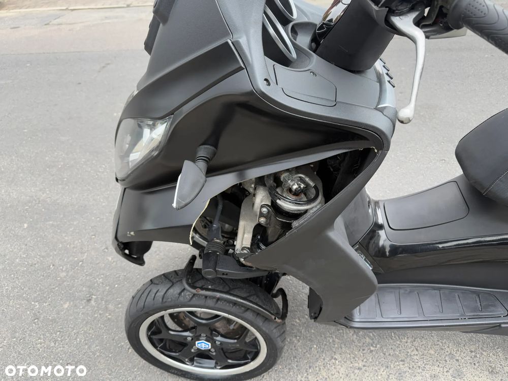 Piaggio MP-3 - 22