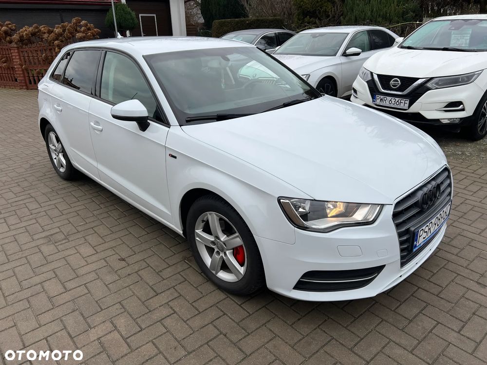 Audi A3 Sportback - 2