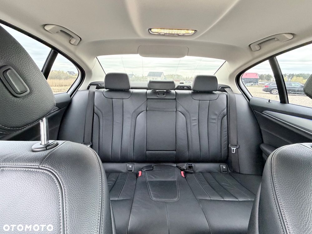 BMW Seria 5 530i - 10