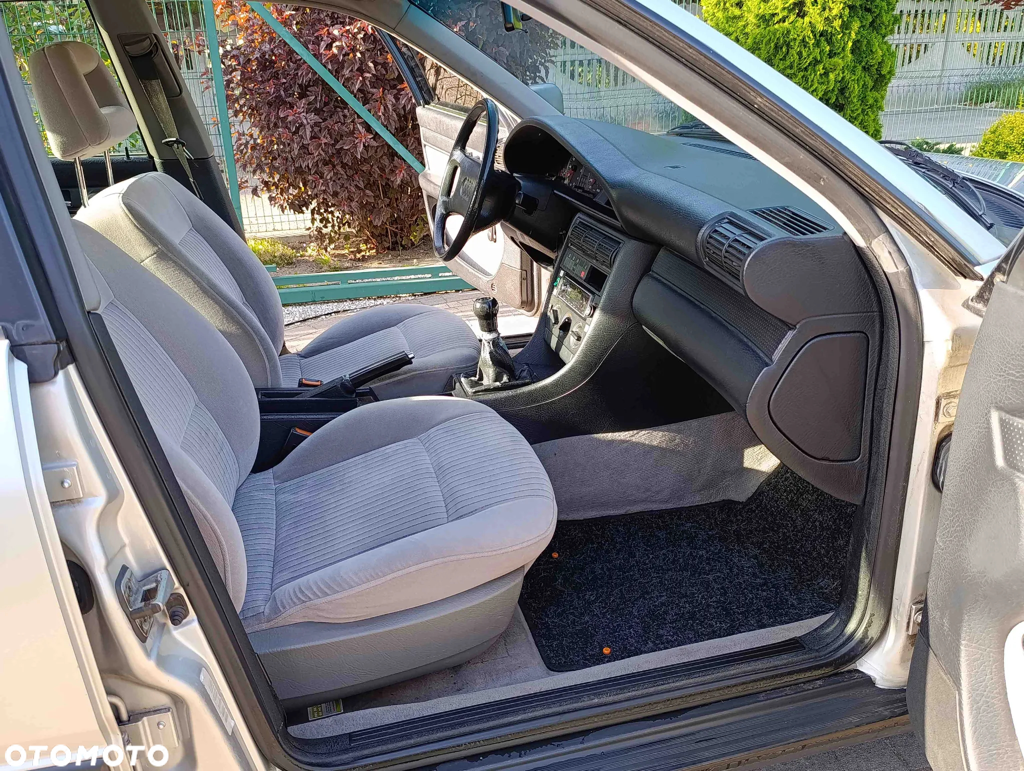 Audi 100 2.0 E - 15