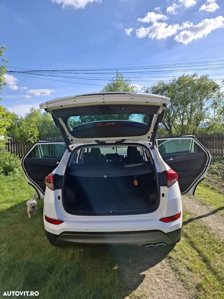 Hyundai Tucson 2.0 CRDI 4WD 6AT Premium+ - 12