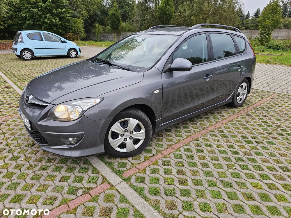 Hyundai i30 ver-i30cw-1-4-advantage - 1
