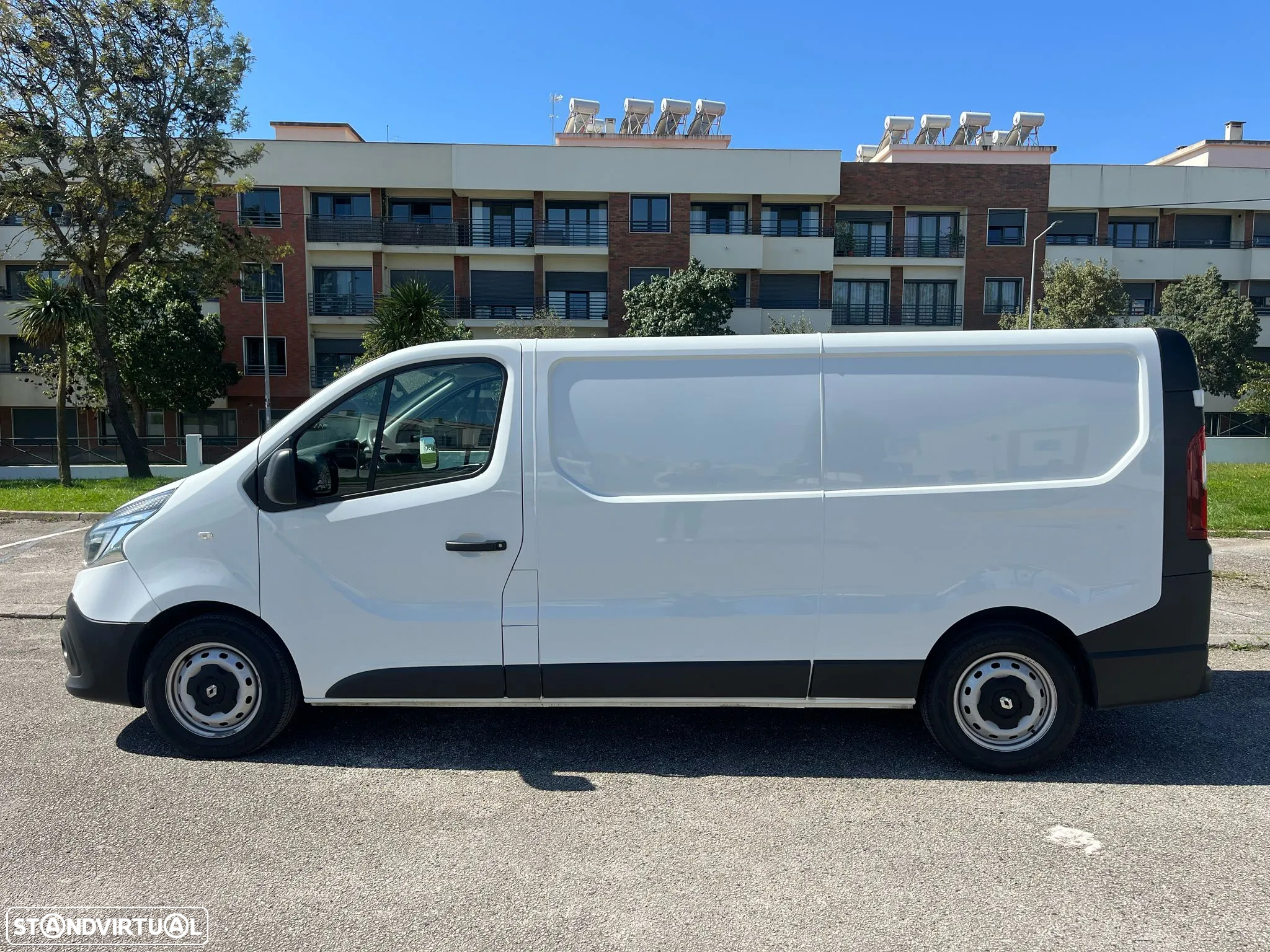 Renault TRAFIC 2.0 dCI 120cv - IVA DEDUTÍVEL - SISTEMA FRIO BALTRINA - 15