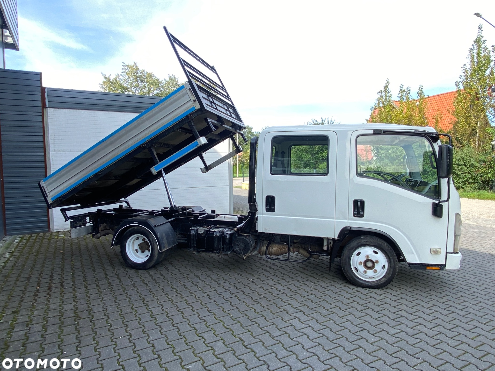 Mitsubishi Fuso - 8