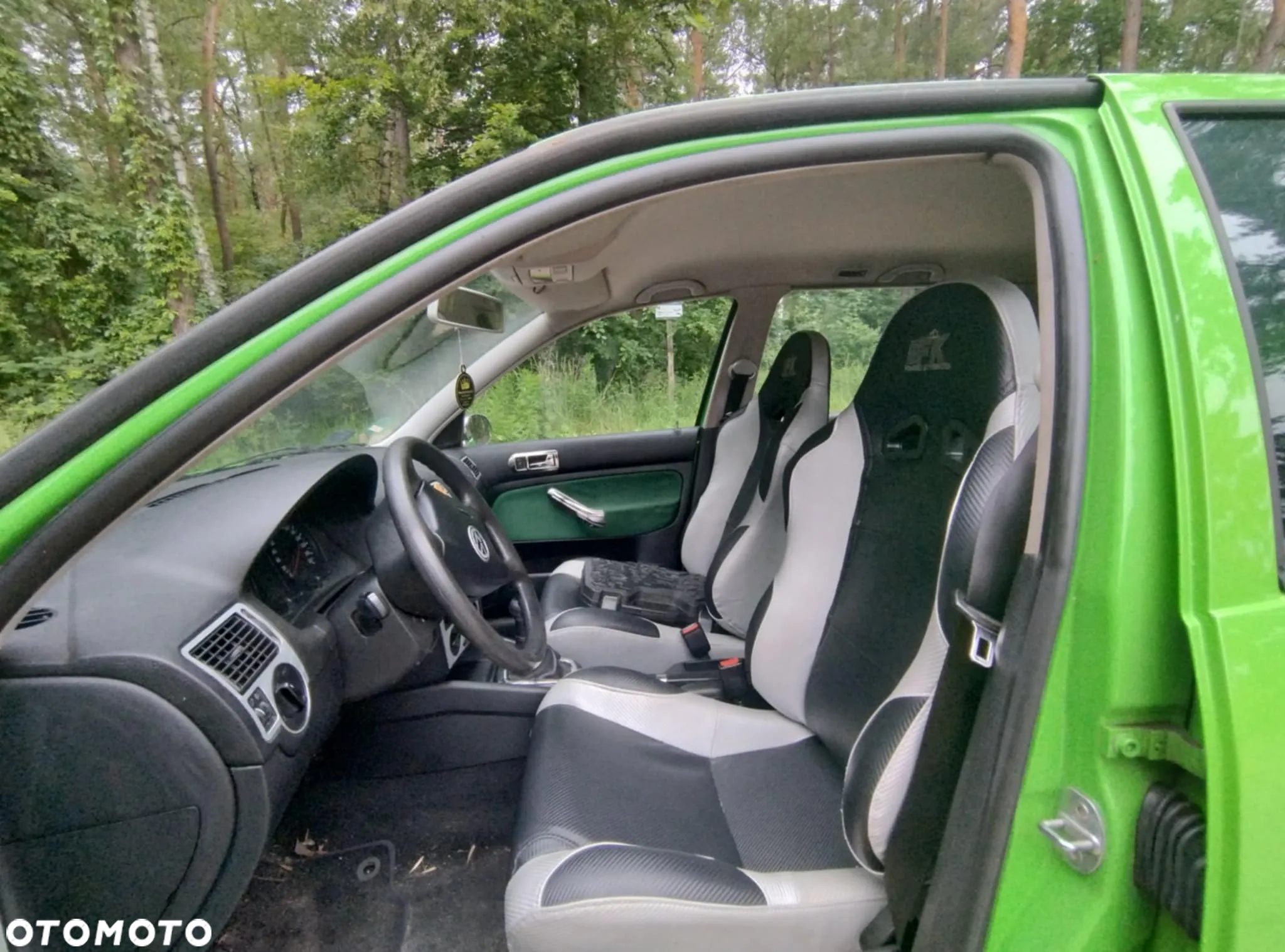 Volkswagen Golf - 13