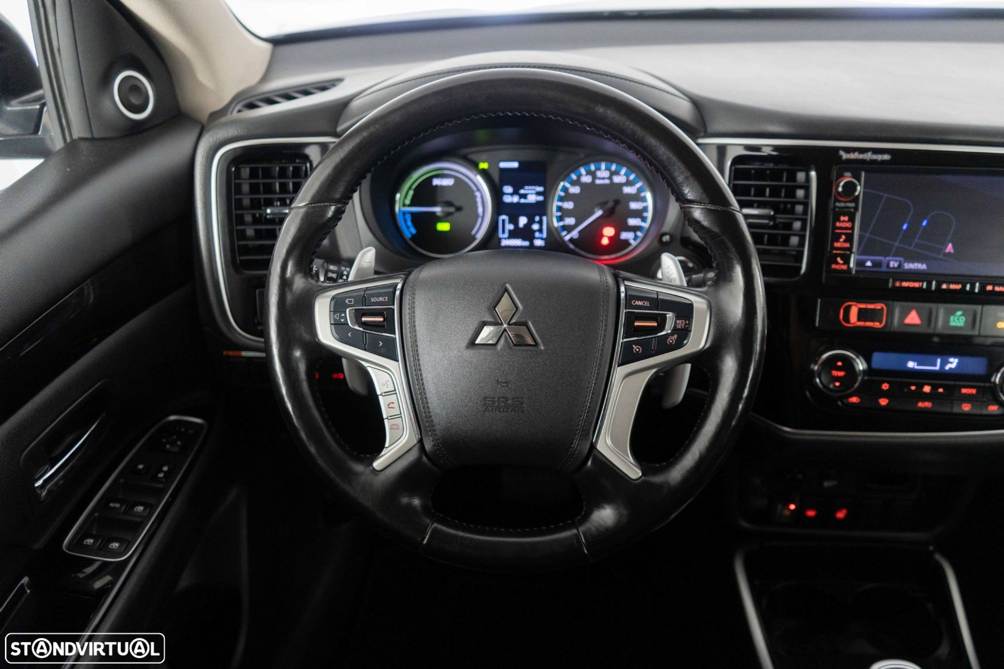 Mitsubishi Outlander 2.0 PHEV Intense Navi - 25