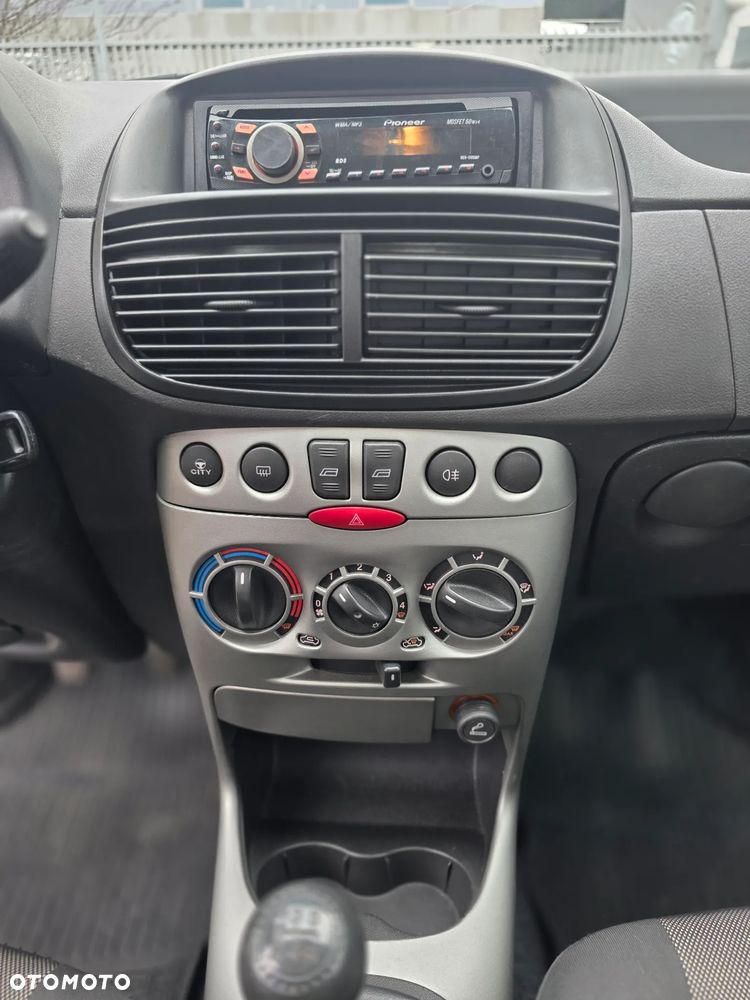 Fiat Punto 1.2 8V - 6