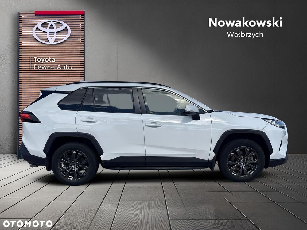 Toyota RAV4 - 6