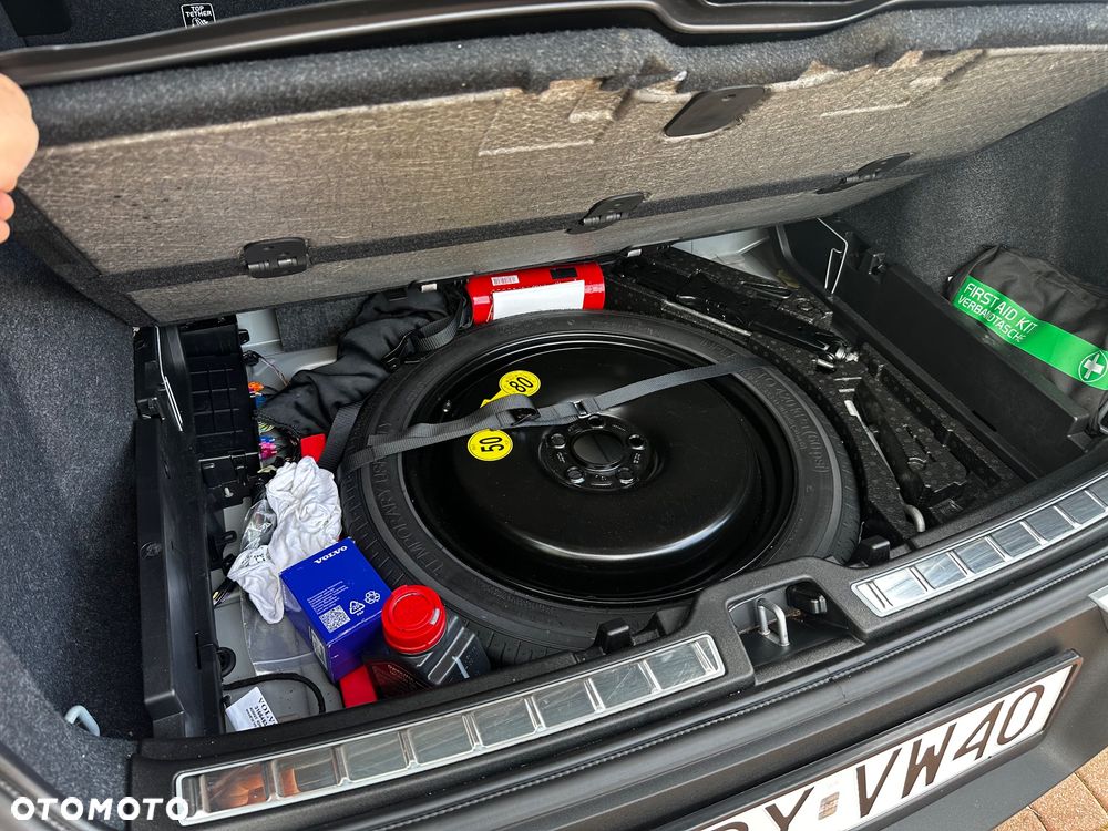 Volvo XC 40 T2 Plus Dark - 23