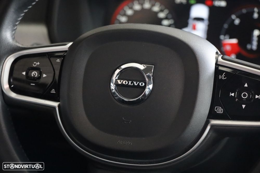 Volvo V90 2.0 D4 Momentum Geartronic - 20