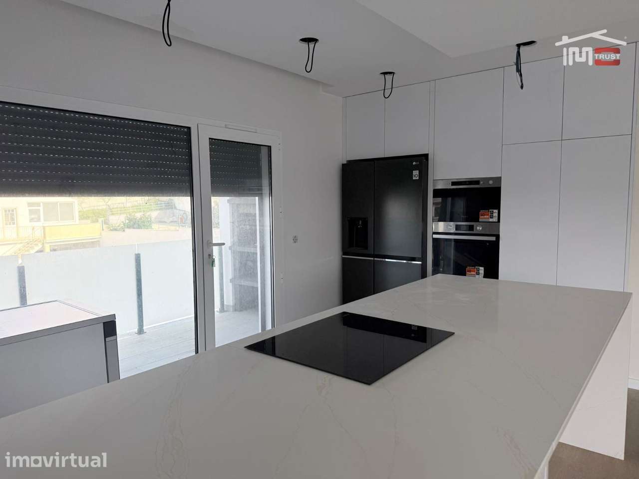 Moradia NOVA T3+1, a 5 min de Fátima - Grande imagem: 2/11