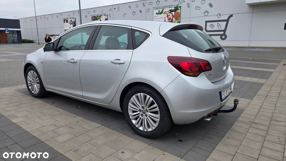 Opel Astra 1.4 T Cosmo - 12