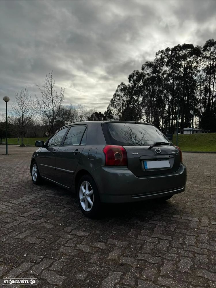 Toyota Corolla 1.4 D-4D Sol - 3