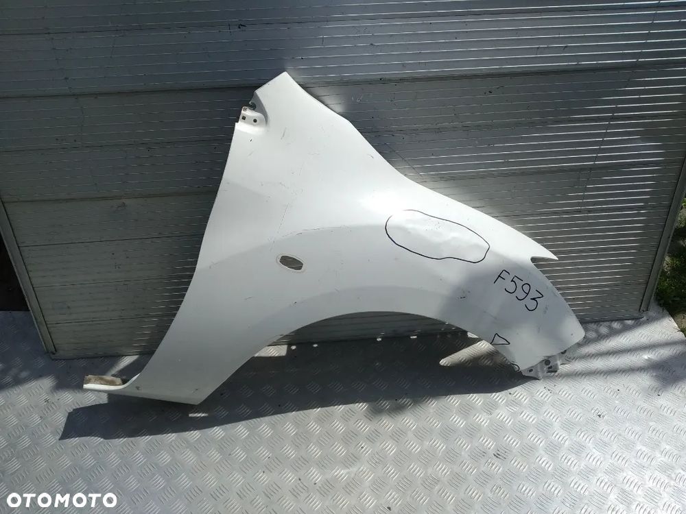 F593/A968 PRAWY BŁOTNIK MAZDA BT50 2011- - 1