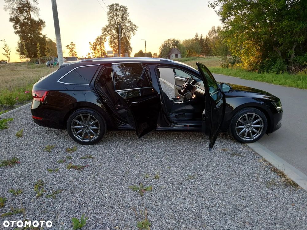 Skoda Superb 2.0 TDI Ambition - 28