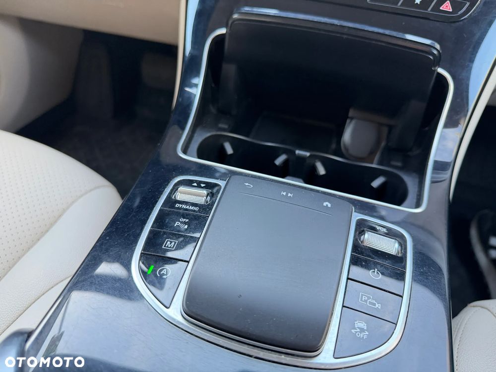 Mercedes-Benz GLC 220 d - 21