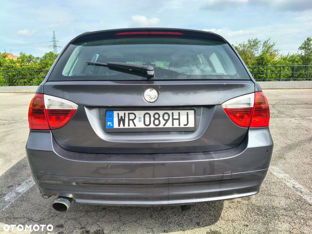 BMW Seria 3 - 16