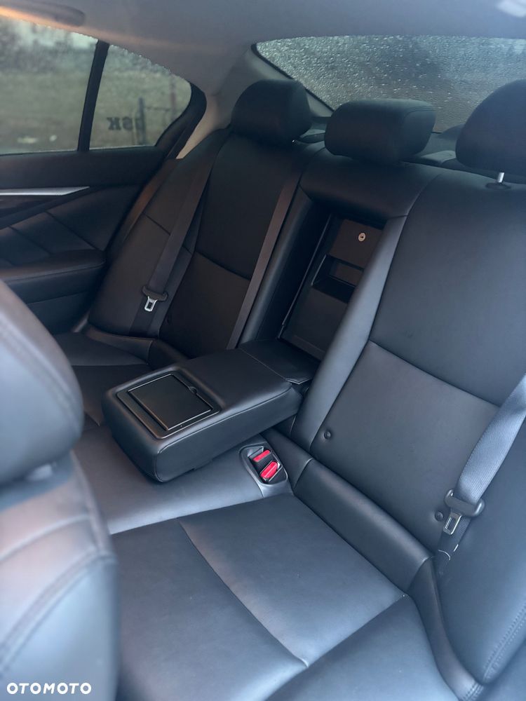 Infiniti Q50 - 16