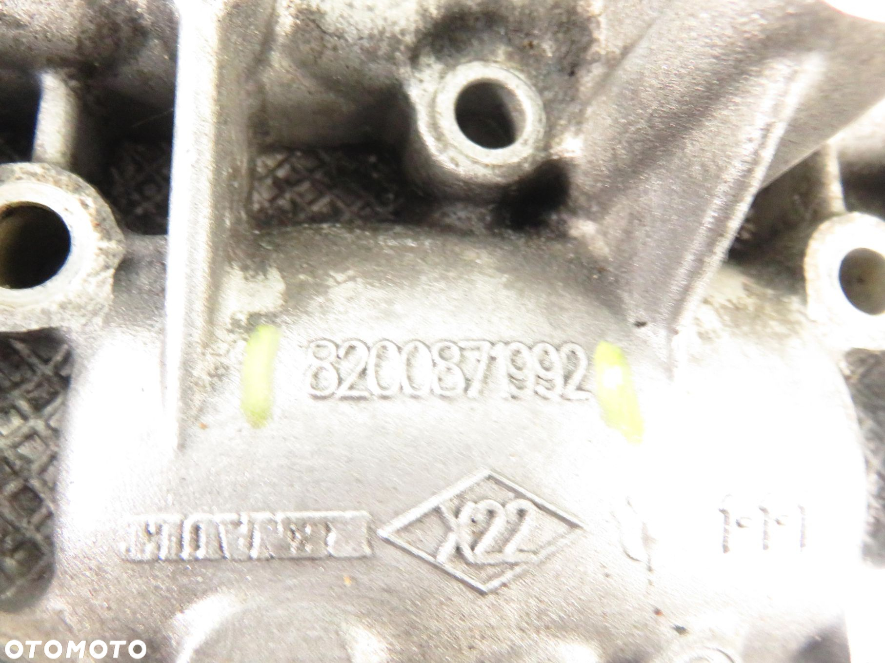 POKRYWA ZAWORÓW INFINITI M30d V6 238 - V9X V9X 8200871992 - 7