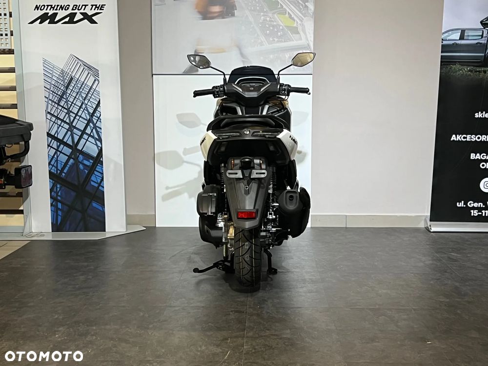 Yamaha NMAX - 4