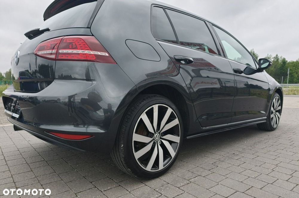 Volkswagen Golf - 15