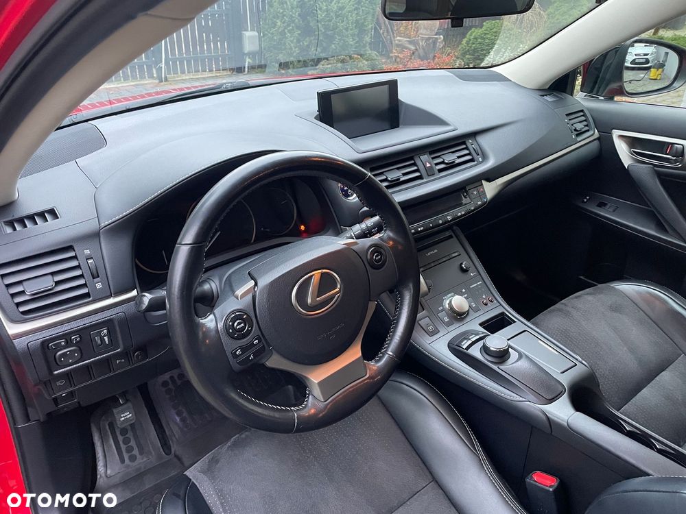 Lexus CT - 11