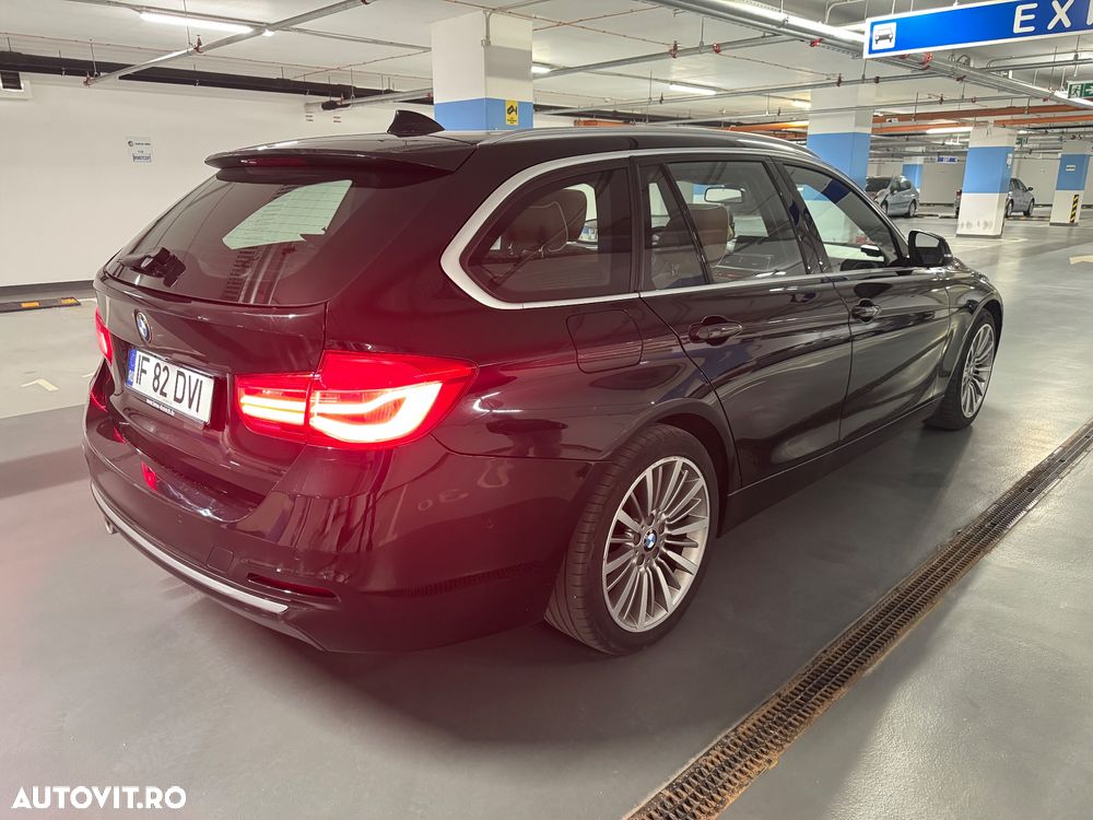 BMW Seria 3 320i Aut. Luxury Line - 7