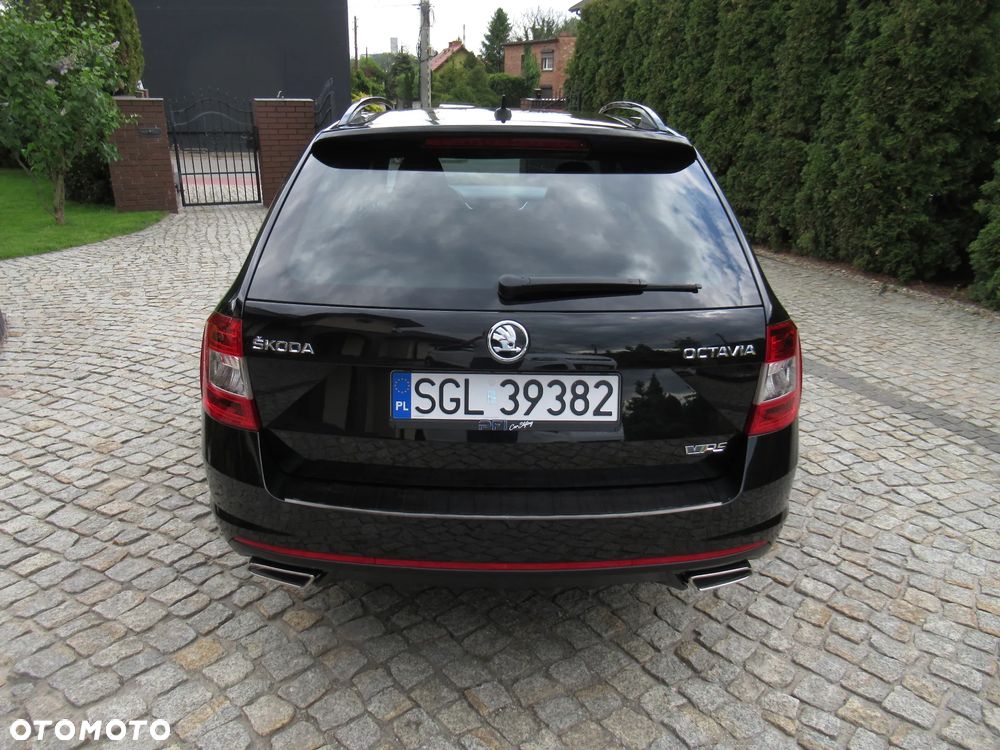 Skoda Octavia 2.0 TDI DSG RS - 12