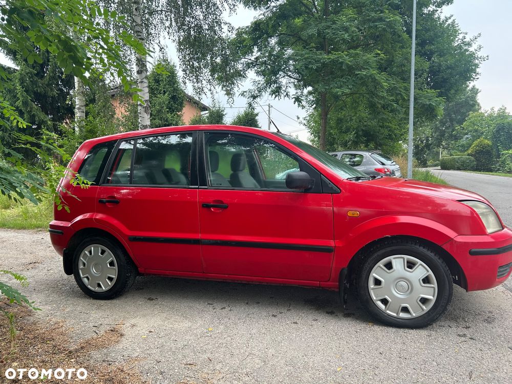 Ford Fusion 1.4 Ambiente - 13