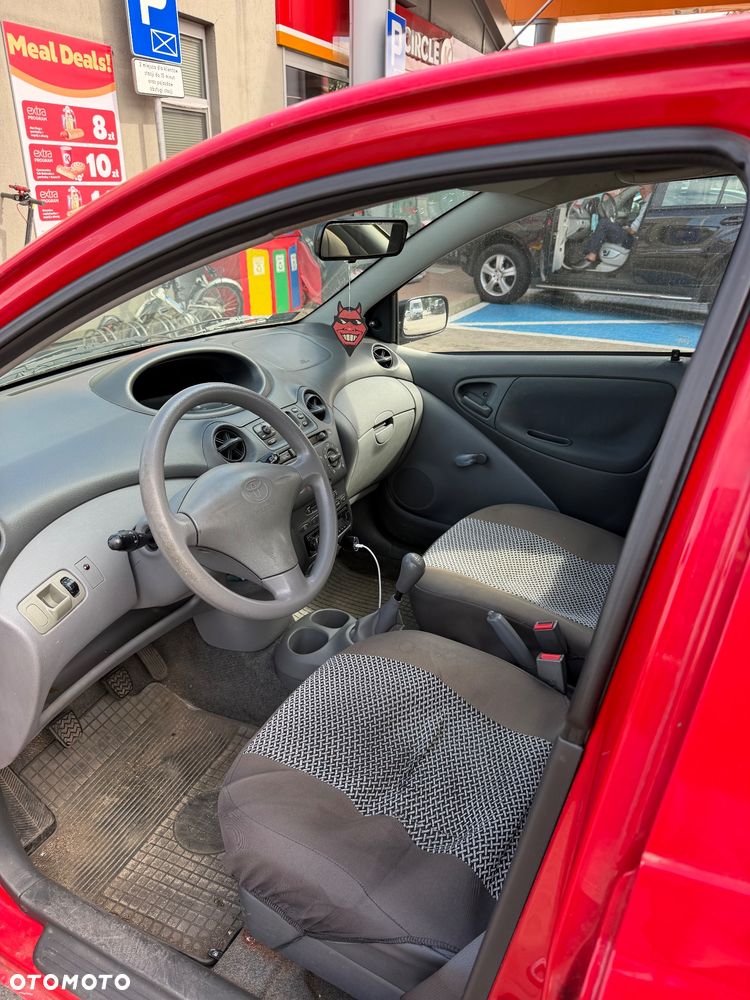 Toyota Yaris 1.0 Base - 7
