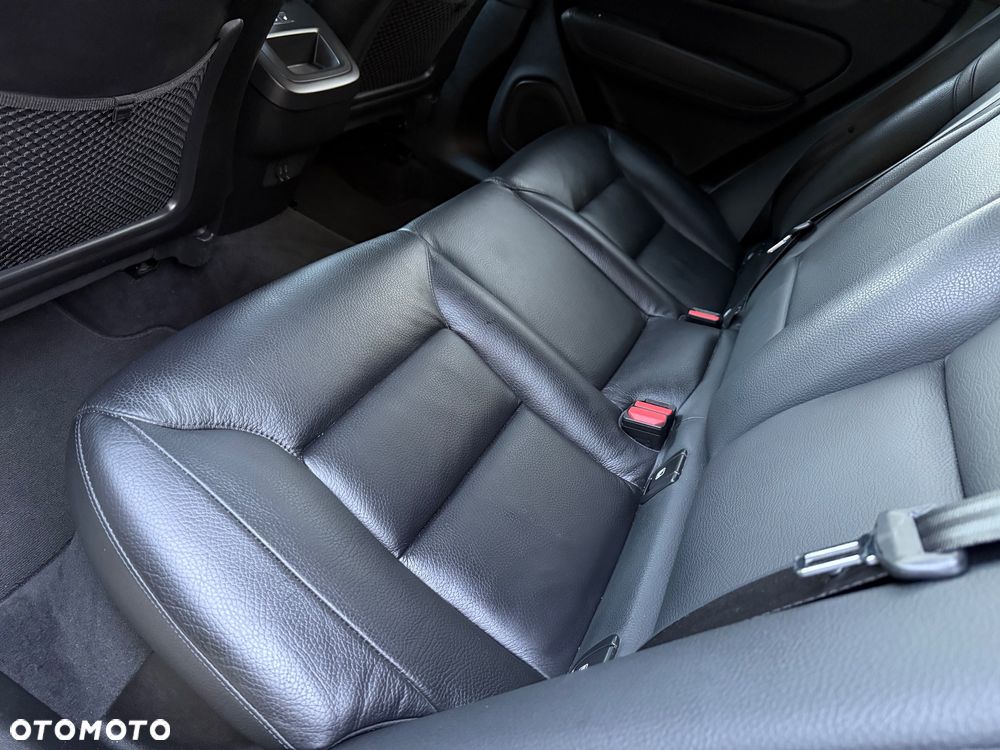 Volvo XC 60 B4 D Ultimate Dark - 41