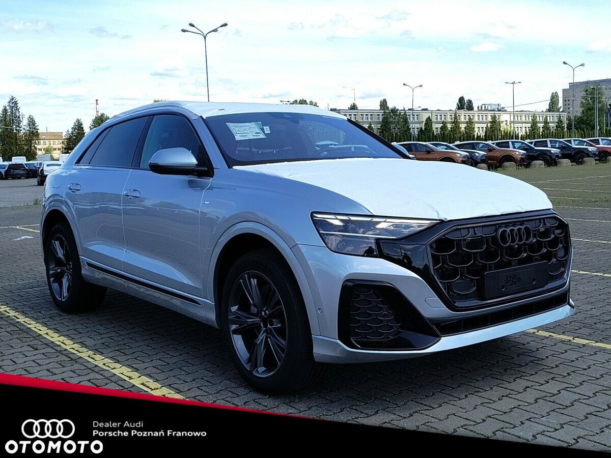 Audi Q8 - 1