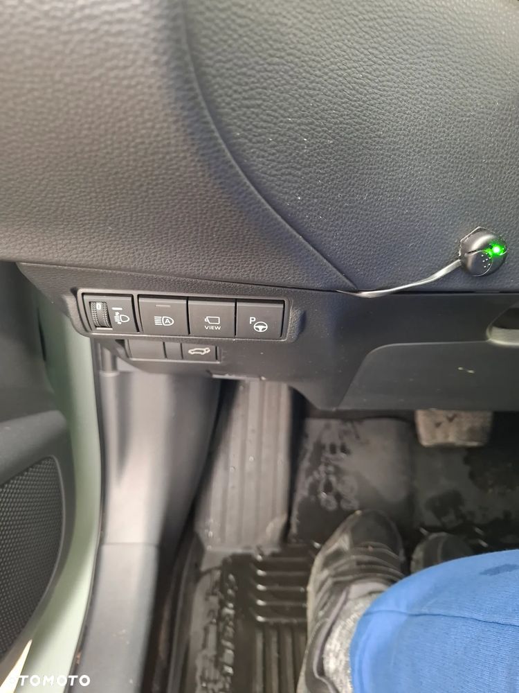 Toyota Corolla Cross 2.0 Hybrid Executive - 12