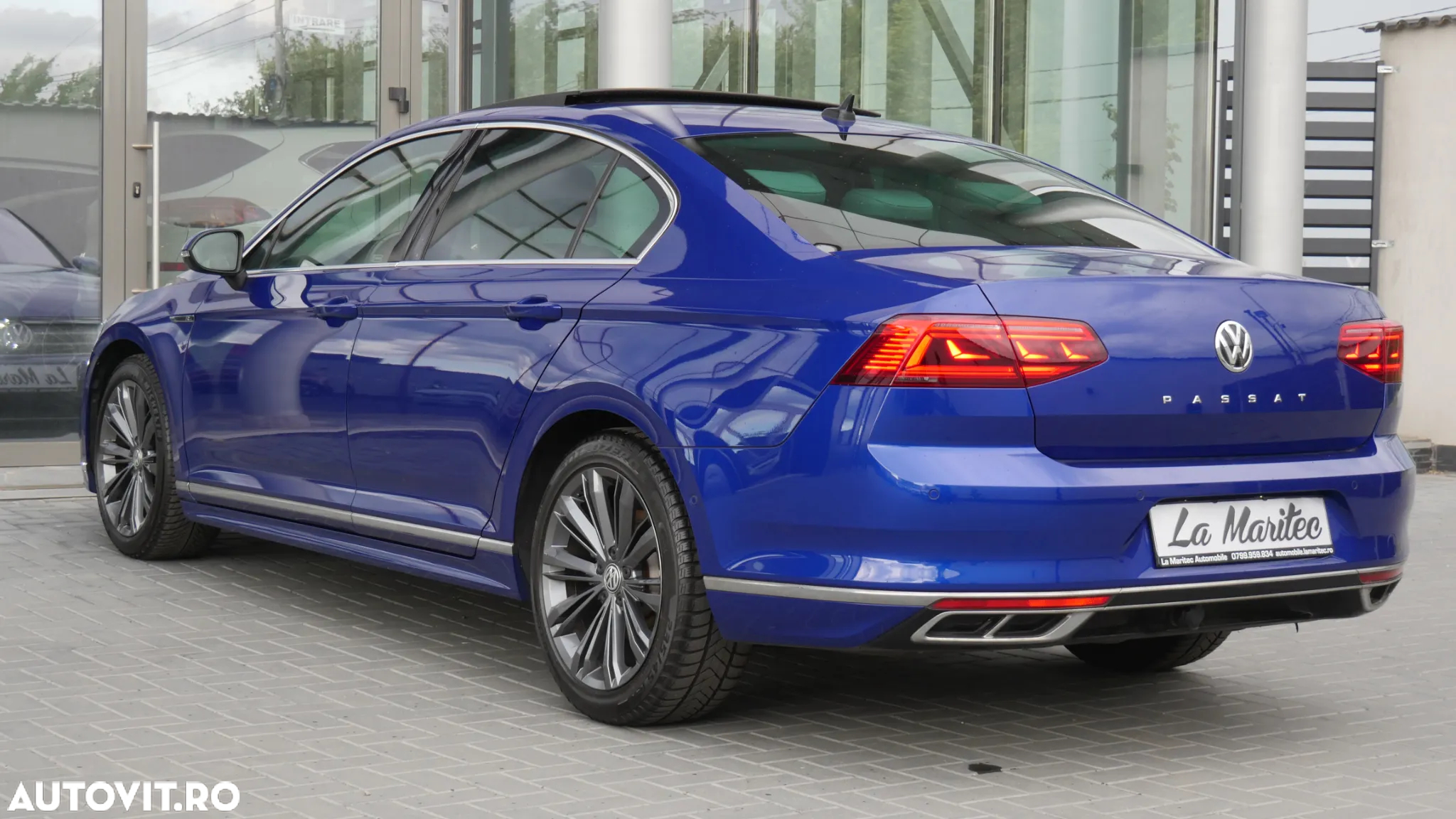 Volkswagen Passat - 10