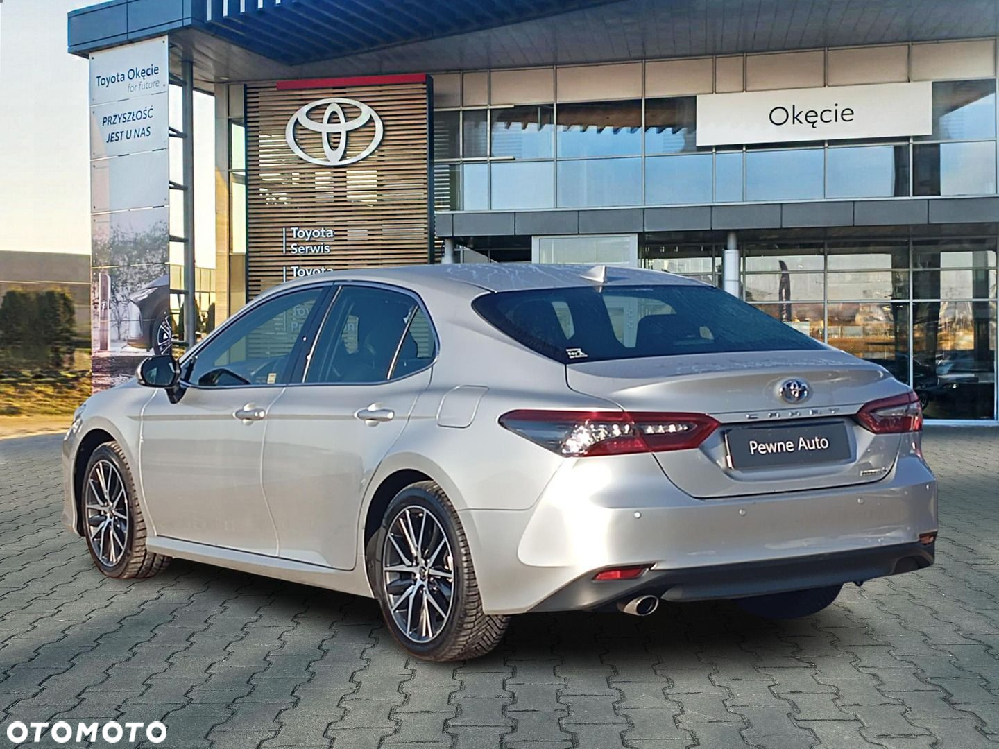 Toyota Camry 2.5 Hybrid Executive CVT - 6