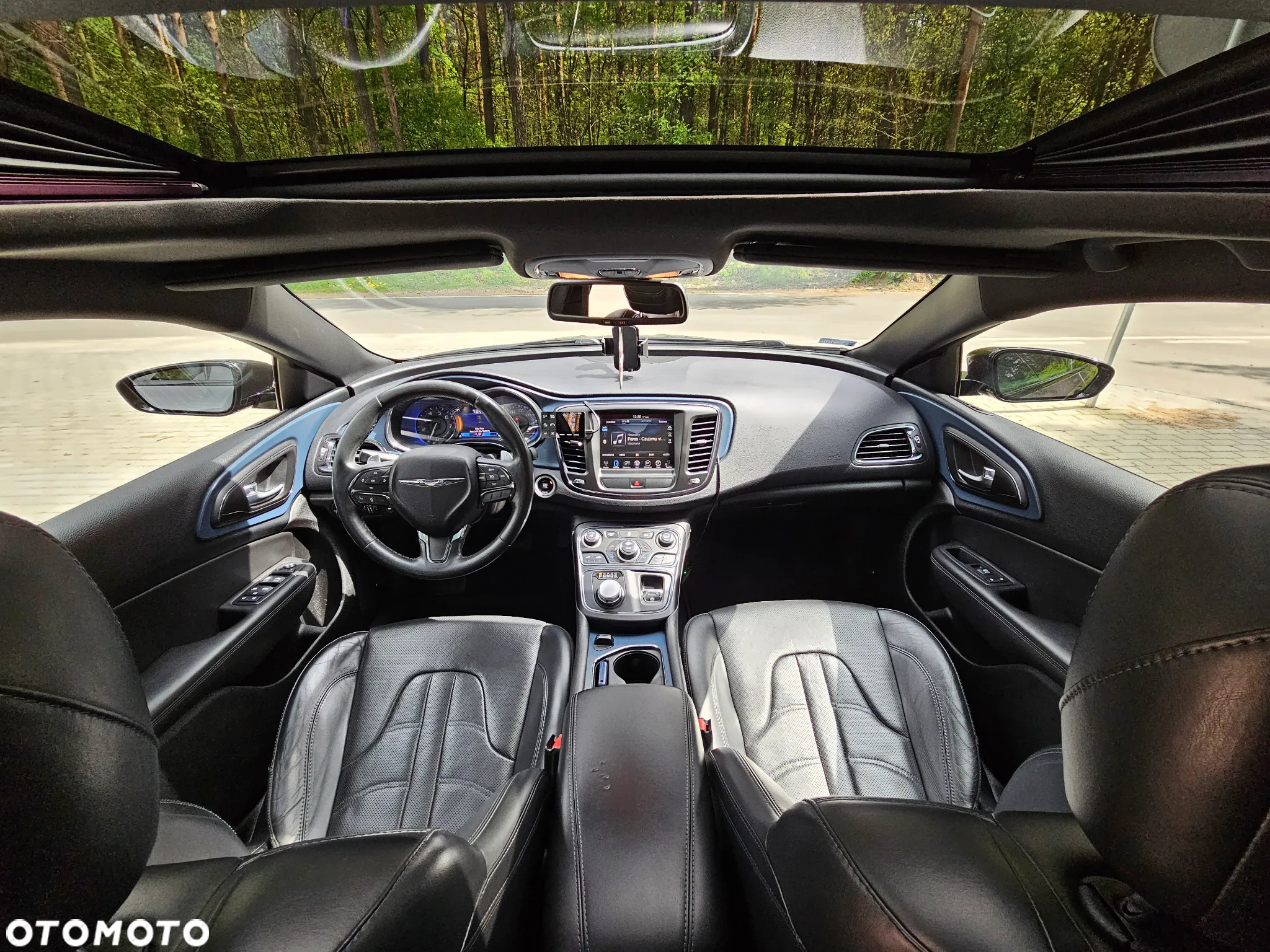 Chrysler 200 - 10