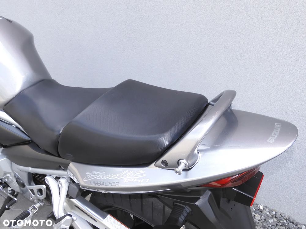 Suzuki Bandit - 32