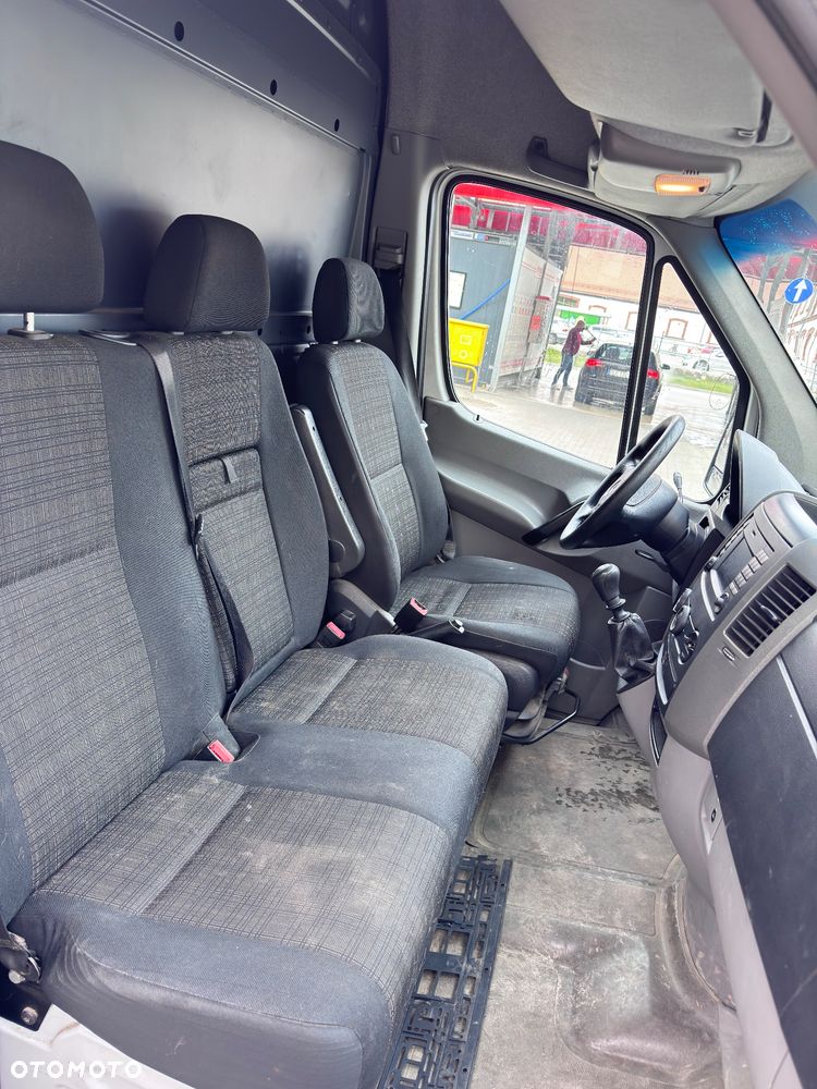 Mercedes-Benz Sprinter - 7
