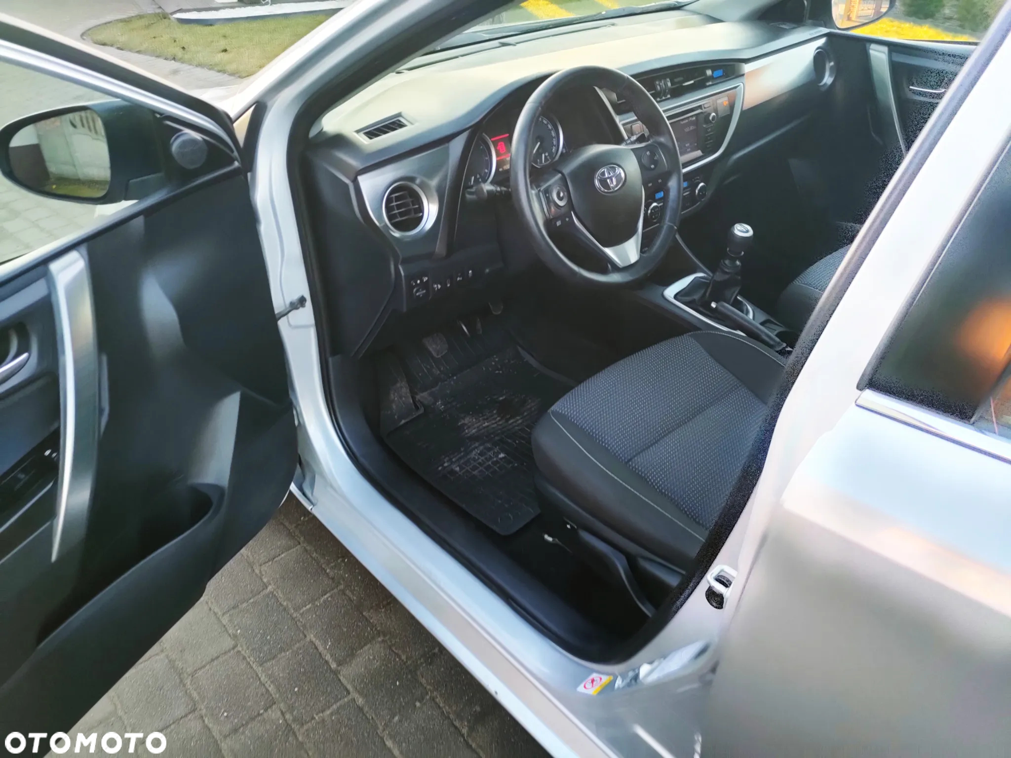 Toyota Auris 1.6 Comfort - 6