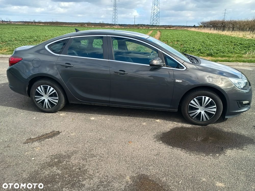 Opel Astra 1.4 T Enjoy - 6